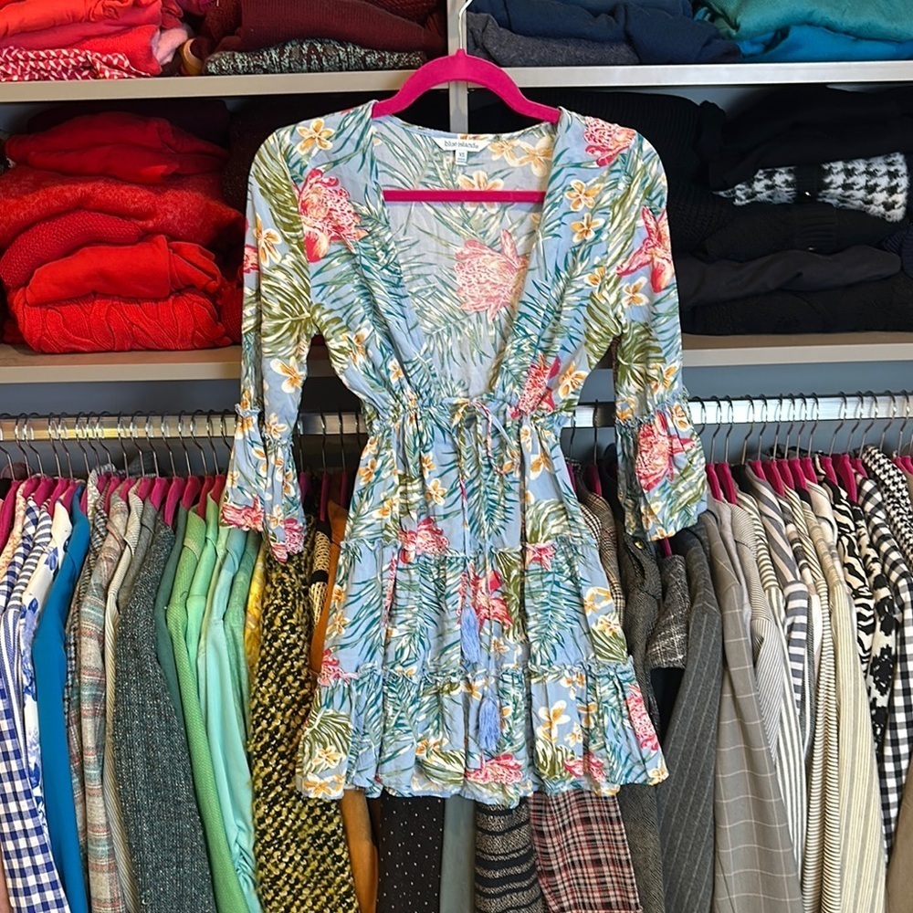 Blue Island blue/pink floral 3/4 sleeve v neck front cinch mini dress size XS
